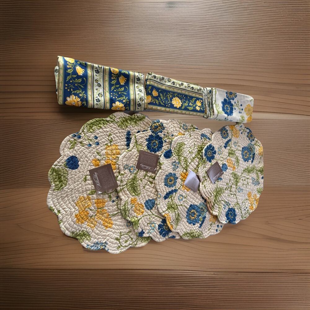 4 Floral Williamsburg Reversible Placemats W Tag , 4 Cloth Napkin No Tag